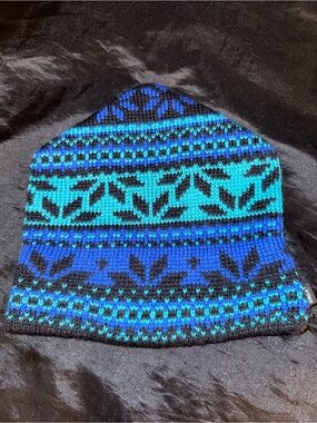 Smiley 100% Pure Wool Fair Isle Nordic Knit Winter Ski Beanie Hat Blue Black USA